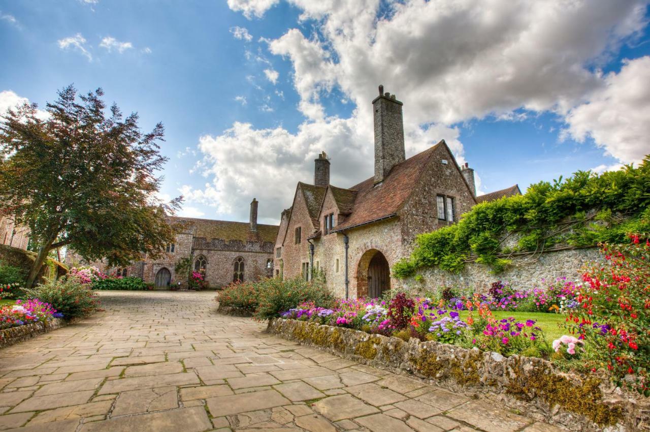 Lympne Castle Cottages Hythe  Kültér fotó