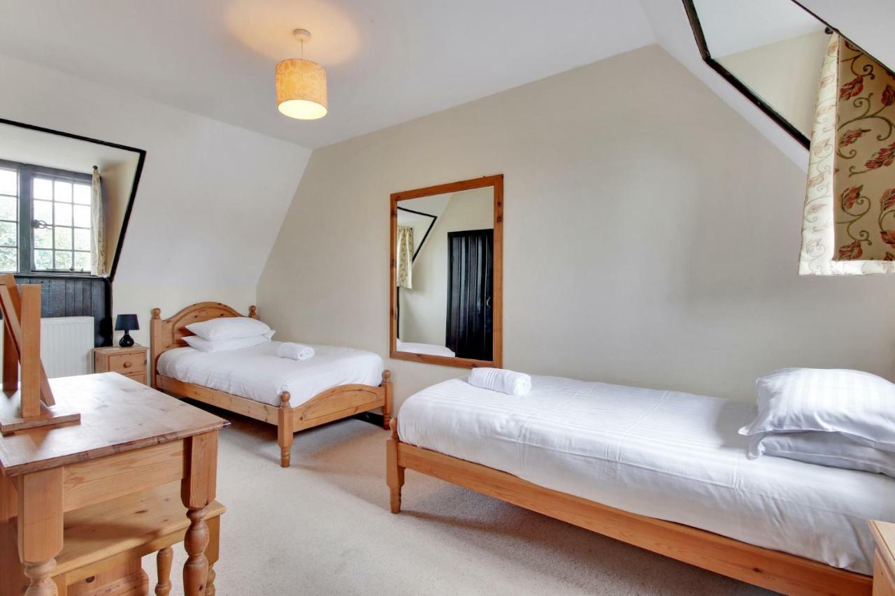 Lympne Castle Cottages Hythe  Kültér fotó